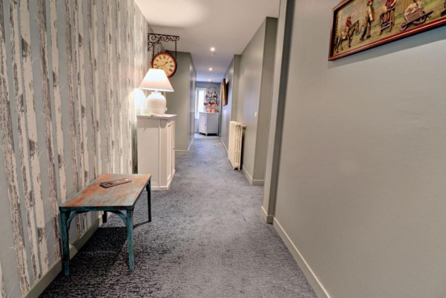 Logis Hotel De La Chapelle Milon-la-Chapelle Zewnętrze zdjęcie