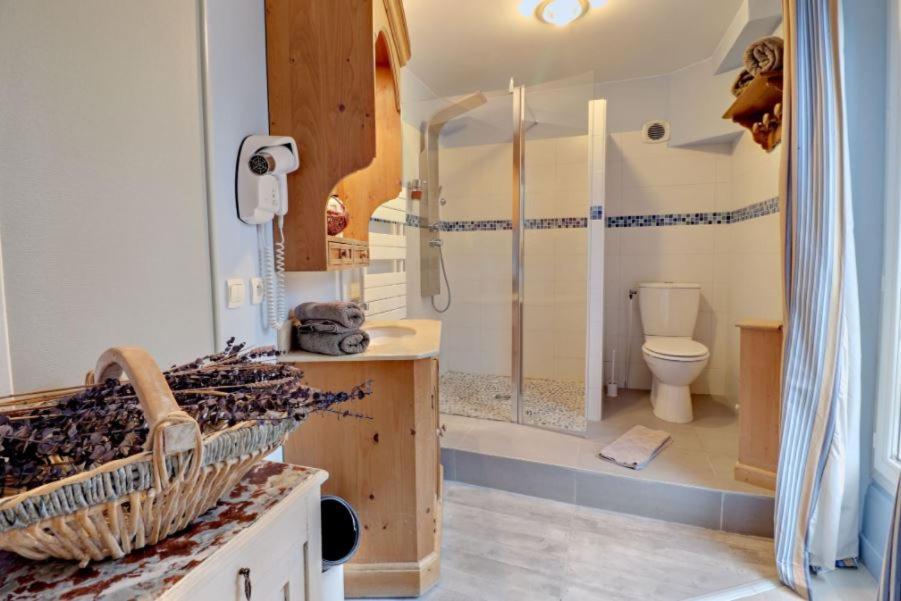 Logis Hotel De La Chapelle Milon-la-Chapelle Zewnętrze zdjęcie